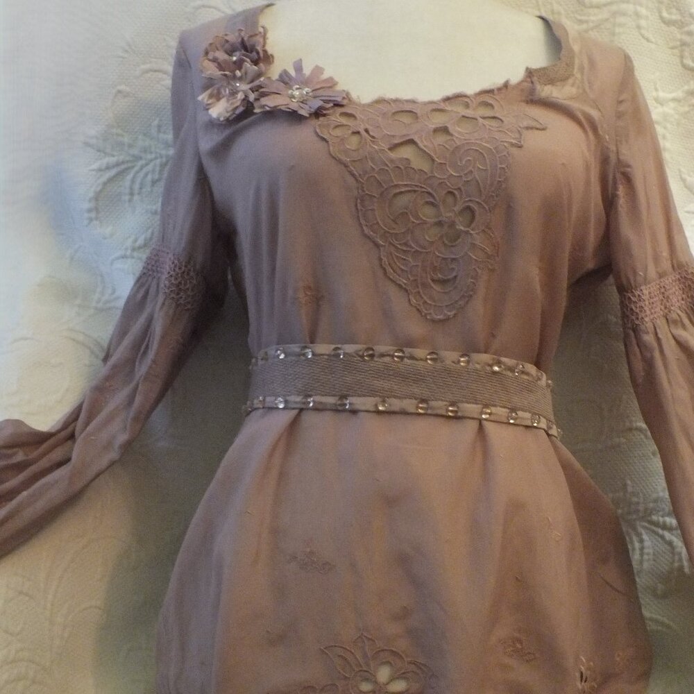 Vintage Embroidered Romantic Long Sleeve Top in Lilac with Beaded Belt by Patric - Picture 3 of 14